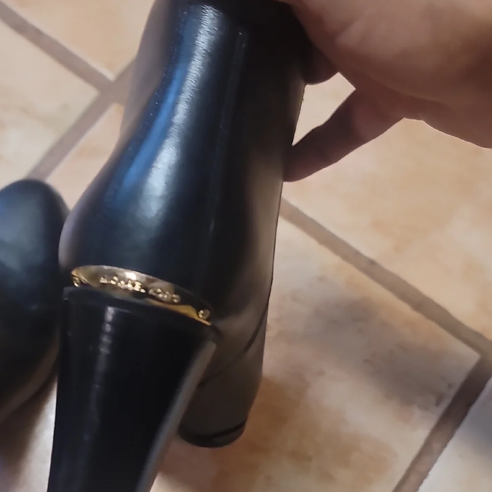 Michael Kors Black Ankle Booties Sleek Design - Picture 3 of 6